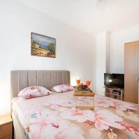 Apartments Milic - One Bedroom Apartment With Sea View And Terrace 고르니 카린 외부 사진