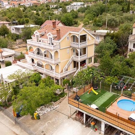 Apartments Milic - One Bedroom Apartment With Sea View And Terrace 고르니 카린 외부 사진
