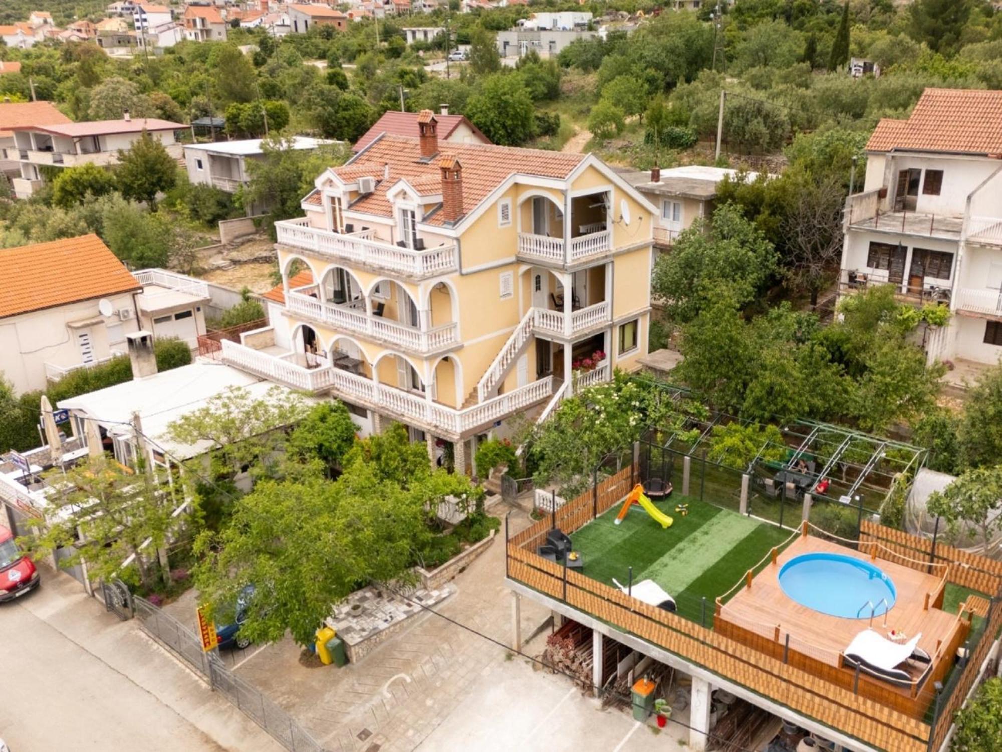 Apartments Milic - One Bedroom Apartment With Sea View And Terrace 고르니 카린 외부 사진